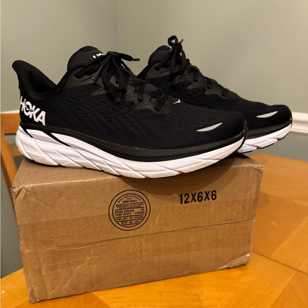 Hoka Clifton 8